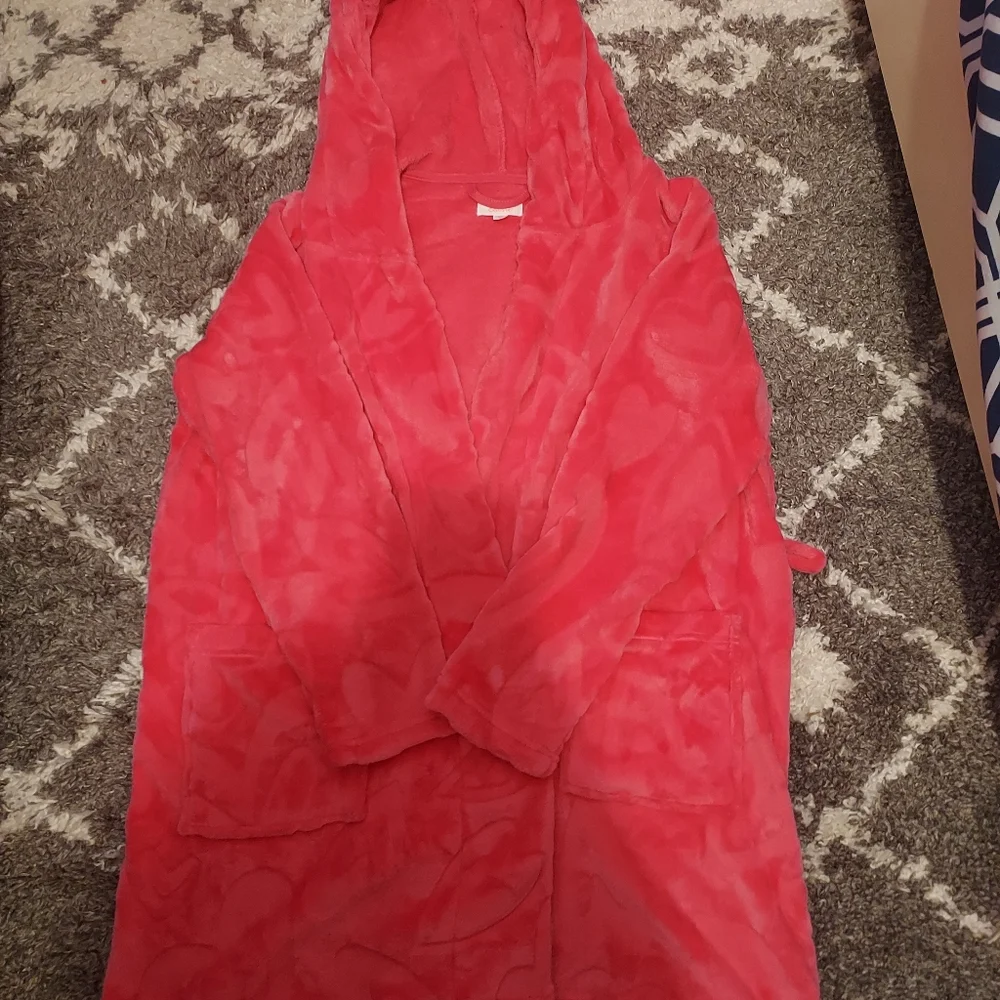 Pink Robe - Picture 2 of 4